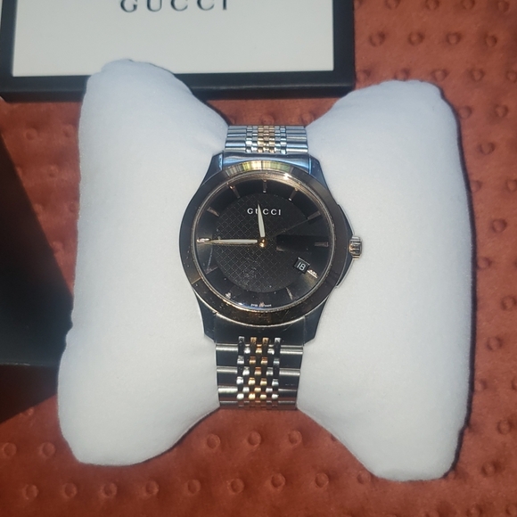 Gucci mens watch - Picture 2 of 3